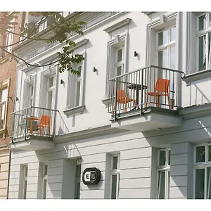 Well Well 3*, Cracovie Pologne